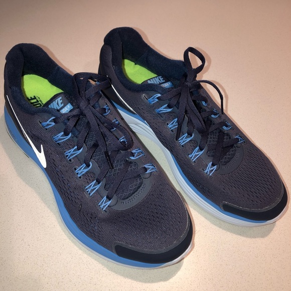Women’s Nike lunarglide +4 Shield - Picture 2 of 12